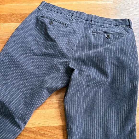 Two pairs of Banana Republic dress pants - Picture 10 of 10
